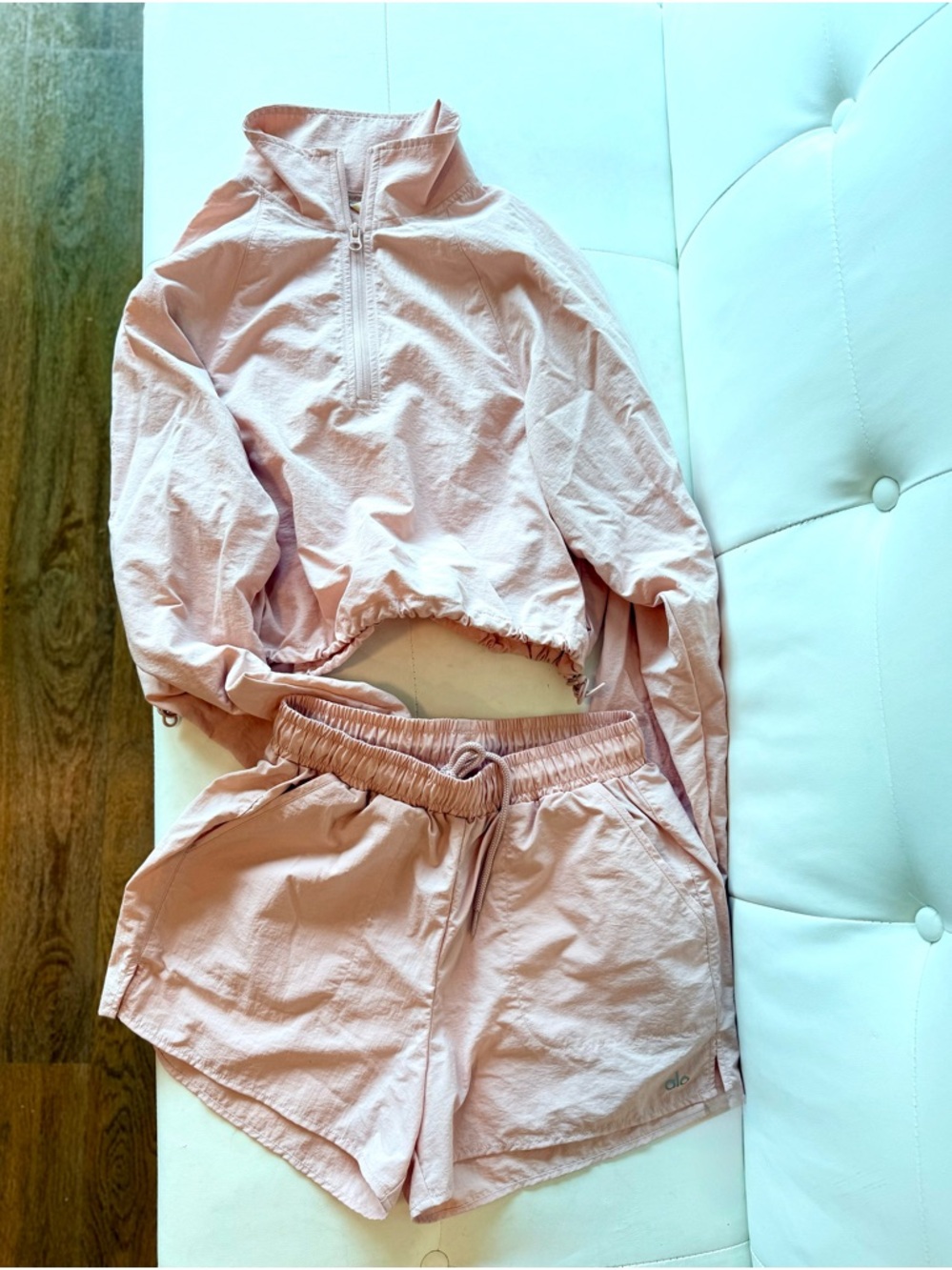 ALO Yoga Women's Alumni Set, Pullover and Shorts - Quartz Pink